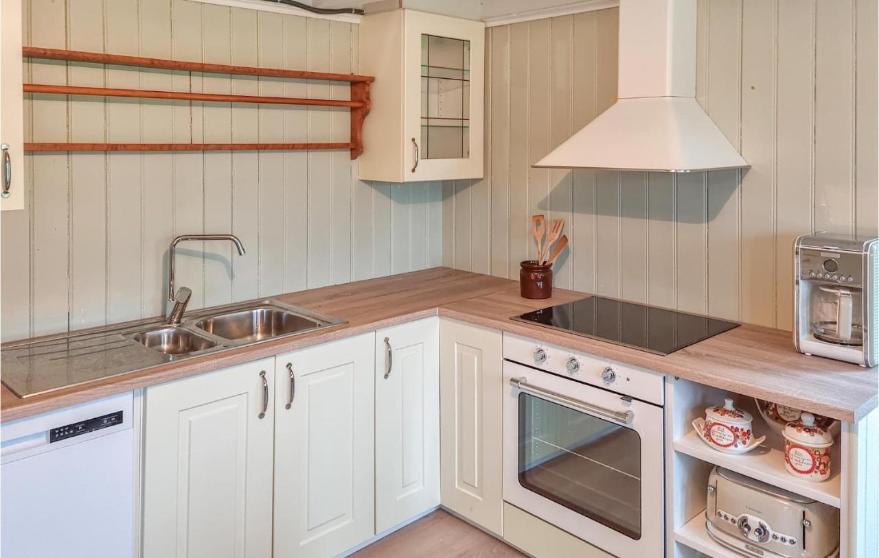 Amazing Home In Hidrasund With Wifi Eide  Chambre photo